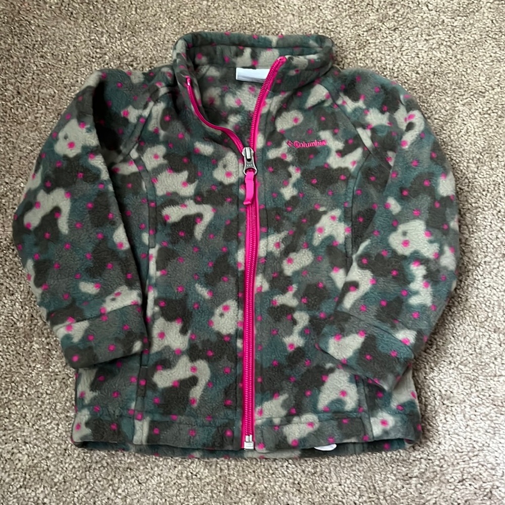 EUC Columbia camo and pink polka dot zip up fleece